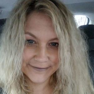 Meet your Posher, Evelyn